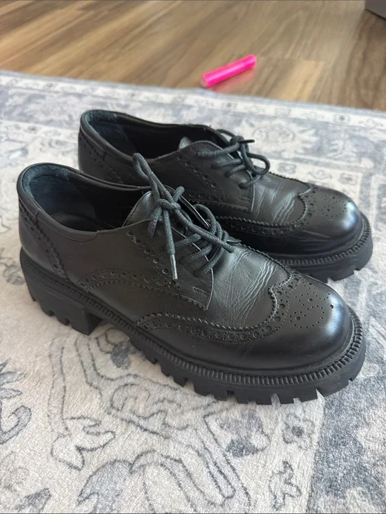 LOYA Milano Black Leather Wingtip Oxford Platform Shoes | Size 9