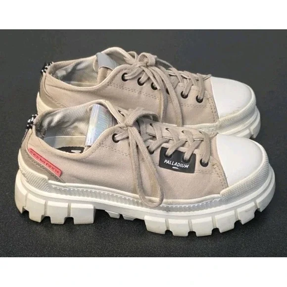 Palladium‎ Womens Revolt Lo Tx String Beige Fashion Sneaker 6.5 Platform Core