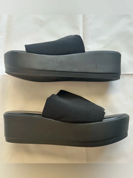 Brash black platform slide sandals, size 7