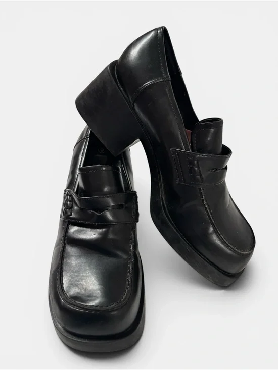 Vintage 90’s Black Platform Chunky Heel Penny Loafers Whimsigoth Grunge Size 9