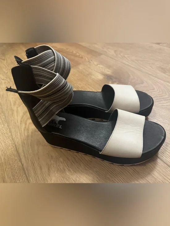 Sorel Women's White Platform Sandal with Black Sole and Striped Elastic Ankle
