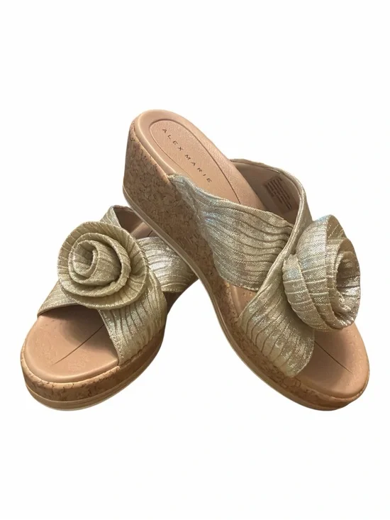 Alex Marie Gold Floral Cork Wedge Slide Sandals Women’s Size 8 NWOB Comfort