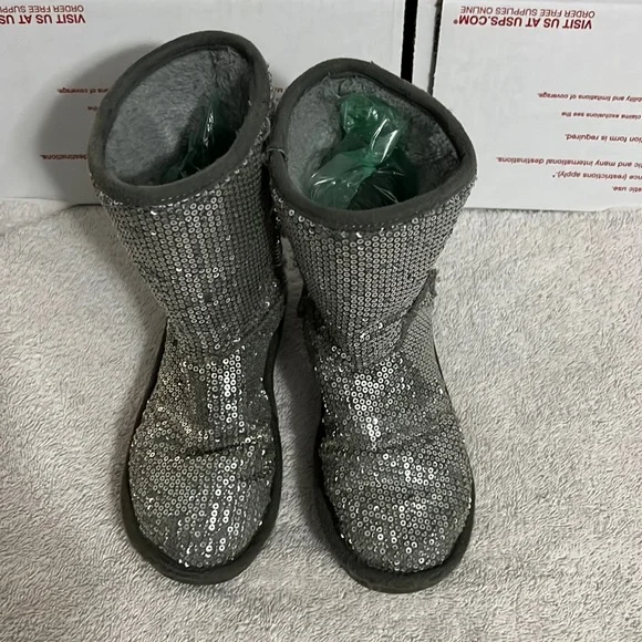 Sparkly Sketchers Toasty Toes Girls Sparkly Silver Sequins Boot