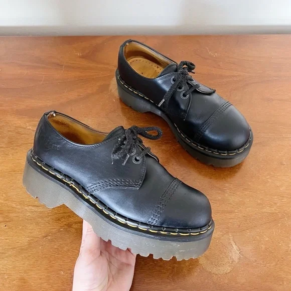 Dr Martens • vintage 8266 black leather platform shoes oxford chunky sole MIE