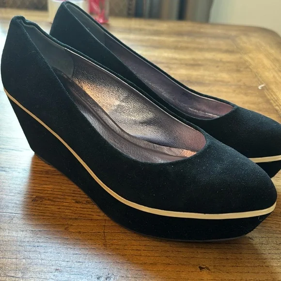 Anthropologie Pilcro and the Letterpress Black Suede Platform Wedges 9