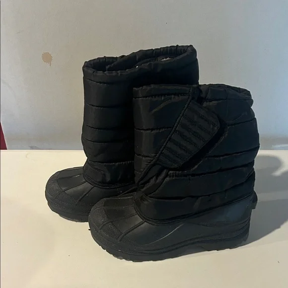 Black Quilted Winter Boots