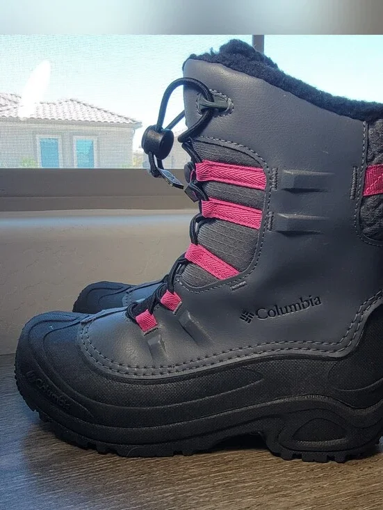 Columbia Big Kids Bugaboot Celsius Snow Boots Size 6
