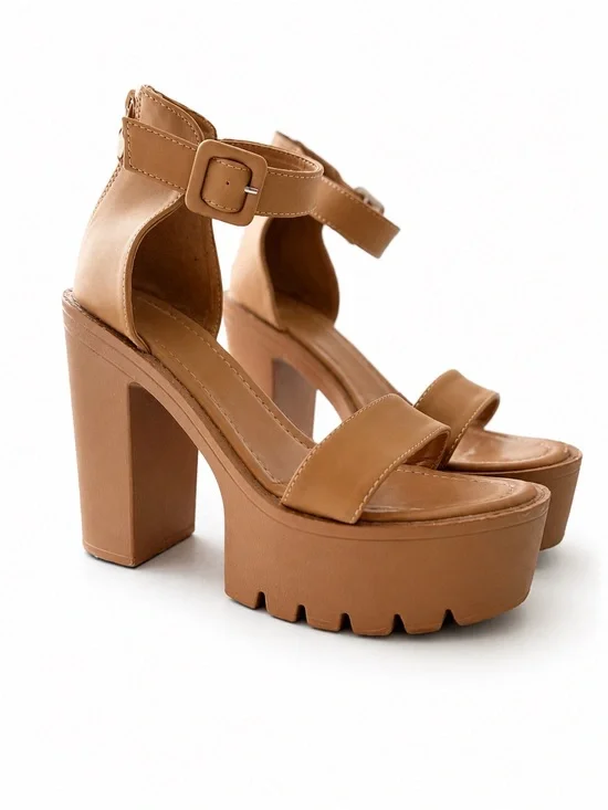 NWOT Tan Platform Block Heel Sandals Size 7