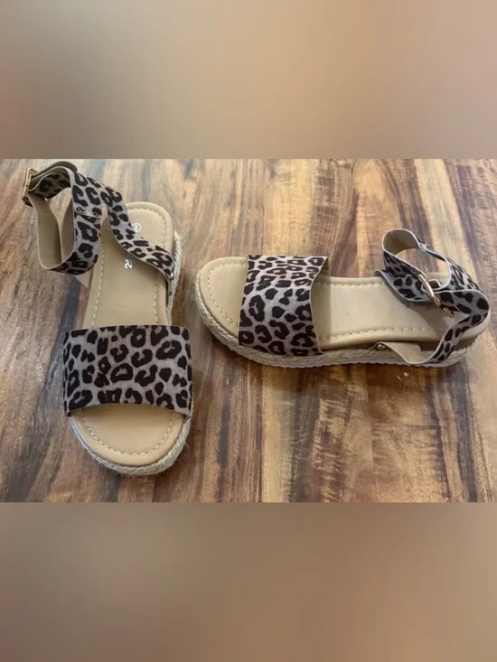 Girls size 2 sandals