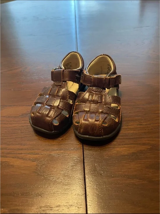 Stride Rite Brown Leather Fisherman Sandals