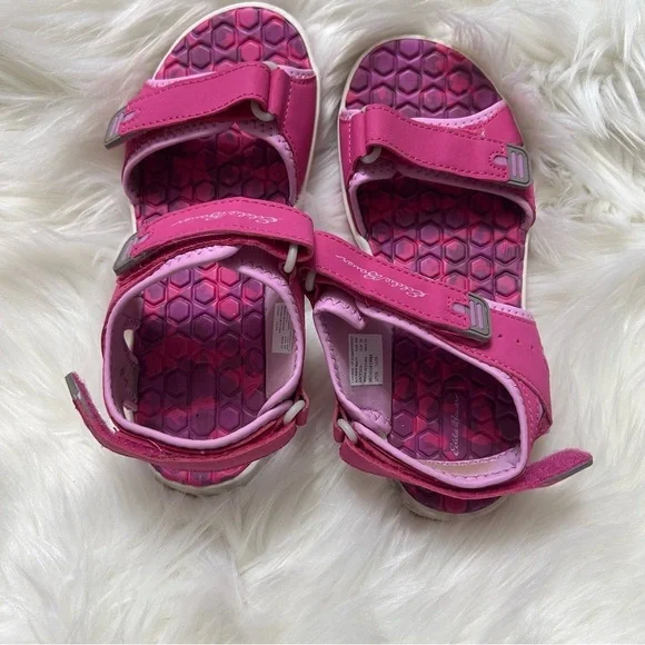 Size 4 Girls Eddie Bauer Sandals E1