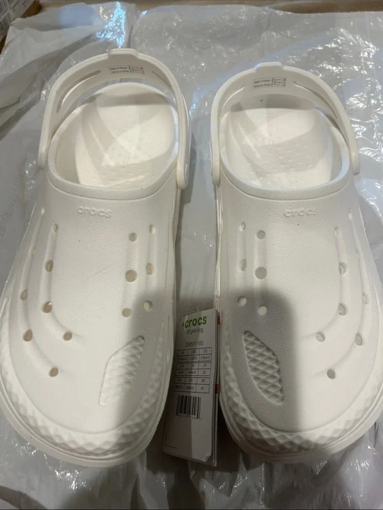 CROCS Adult Classic Clog in White