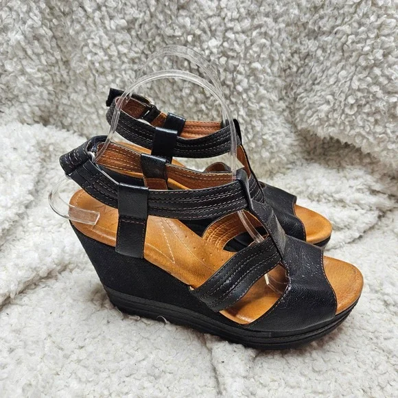 Naya Elise Black Leather Wedge Platform‎ Sandals size 9 Wide