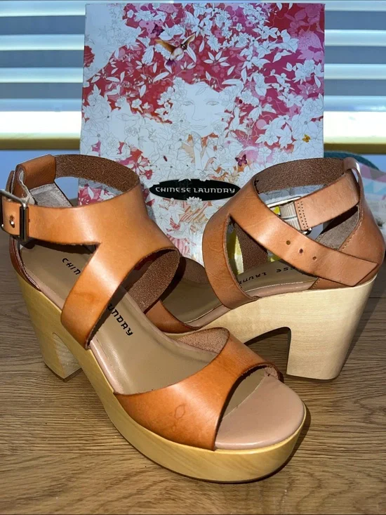 Chinese Laundry Tan Leather Platform Sandal with Wood-Look Heel
