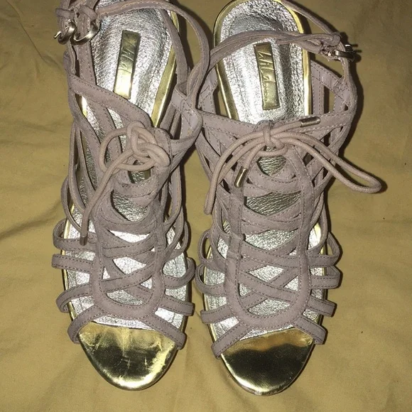 Wild Pair‎ platform heels 👠