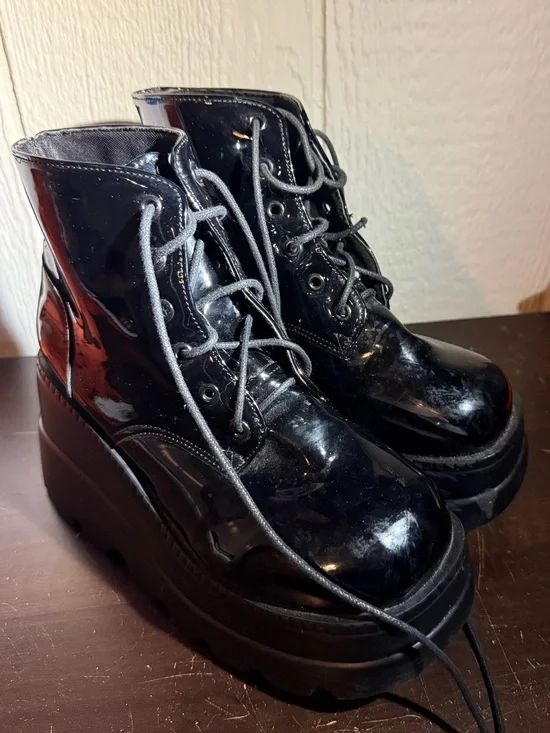 Black Patent Platform Lace-Up Boots - Women