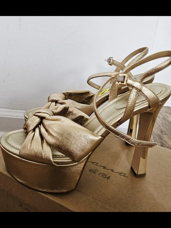 MICHAEL KORS Metallic Gold LEATHER Platform High Heel Sandals with Knotted Strap