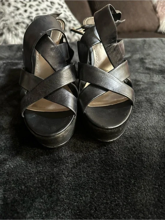 Women’s Black Leather Crisscross Platform Sandals