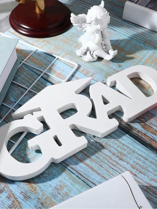 Yookeer White 'GRAD' Wooden Decorative Sign - Classic Graduation Decor 5 pieces