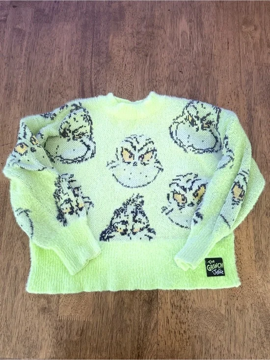 Justice Fuzzy Grinch Crewneck Sweater in Lime girls size Small 7/8