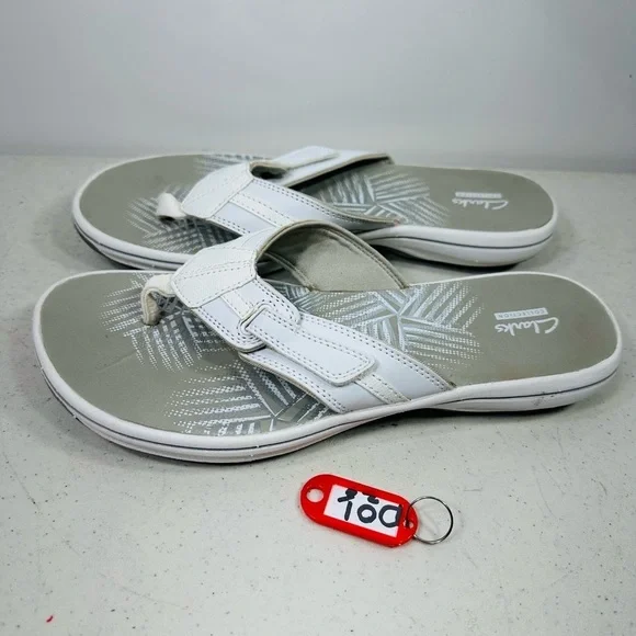 Clarks Women's Breeze Sea 9M Cloudsteppers Flip-Flop Adjustable White
