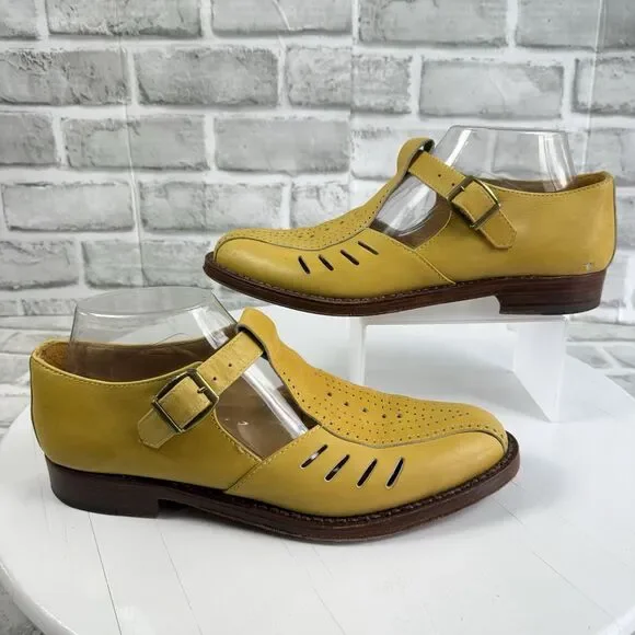 Basco Made in Italy Women's 40- 9/9.5 US Yellow Leather T Strap Fisherman Loafer