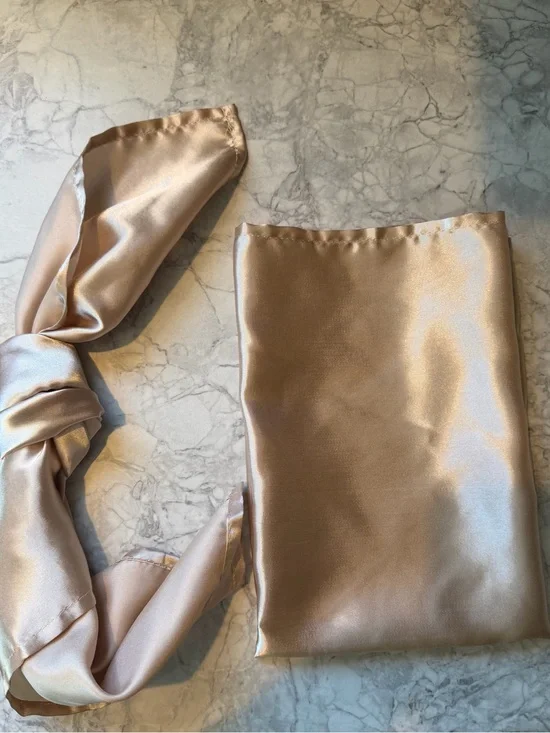 Champagne Satin Cloth Napkins (270)