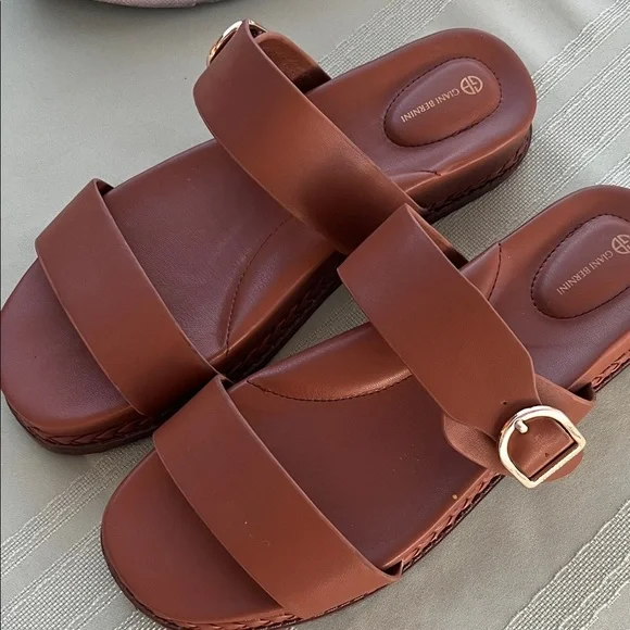 Giani Bernini Cognac Brown Double-Strap Slide Sandals with Gold Buckle Size 9