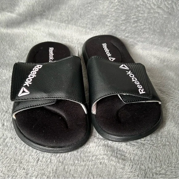 Reebok Slides Girls Size 4 Black‎ Slip On Sandals Memory Foam Lightweight…