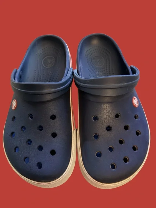 Women’s CROCS Crocband Clogs - good condition