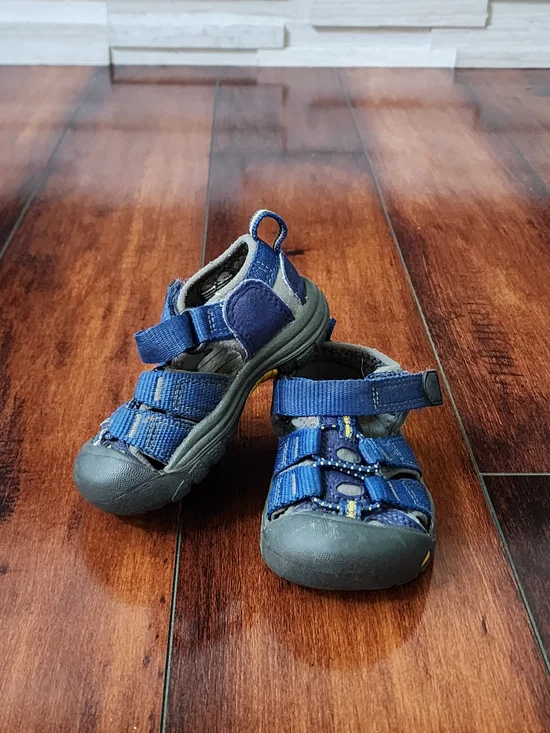 KEEN Newport H2 Toddler Sport Sandals Blue Waterproof Closed Toe Size US 4 EU 19