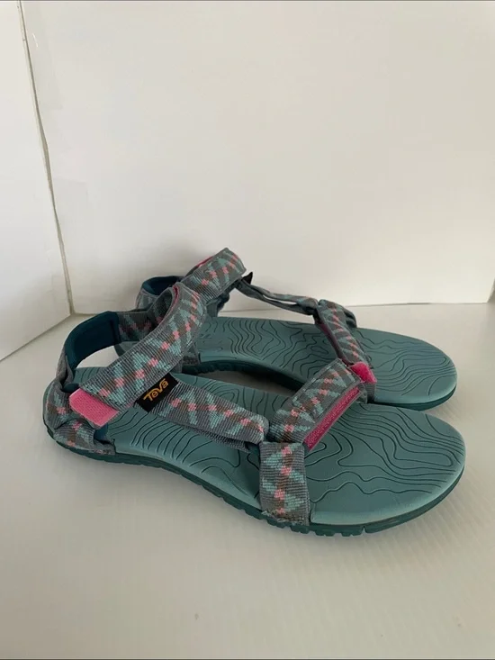 Teva Kids' Hurricane 3 Sandals in Teal and Pink Accent size: 5