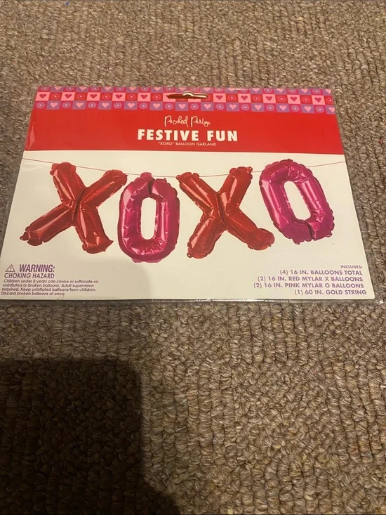 XOXO Balloon Garland - Pink and Red