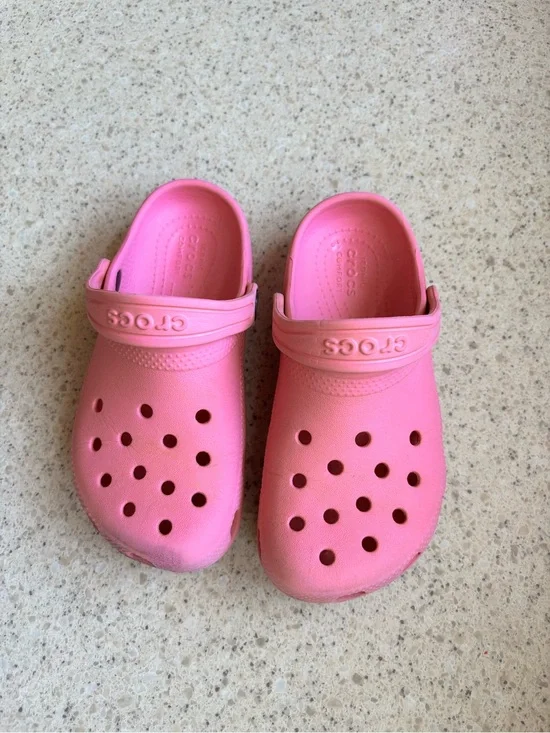CROCS - Kids Pink Classic Croc Clogs - Slip-On Shoes w/ Heal Strap Girl Size 12