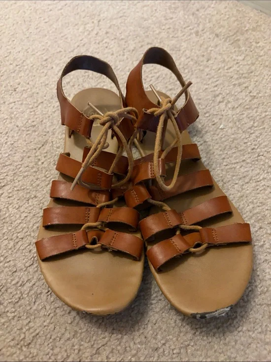 SO Tan Brown Strappy Gladiator Sandals - Size 8