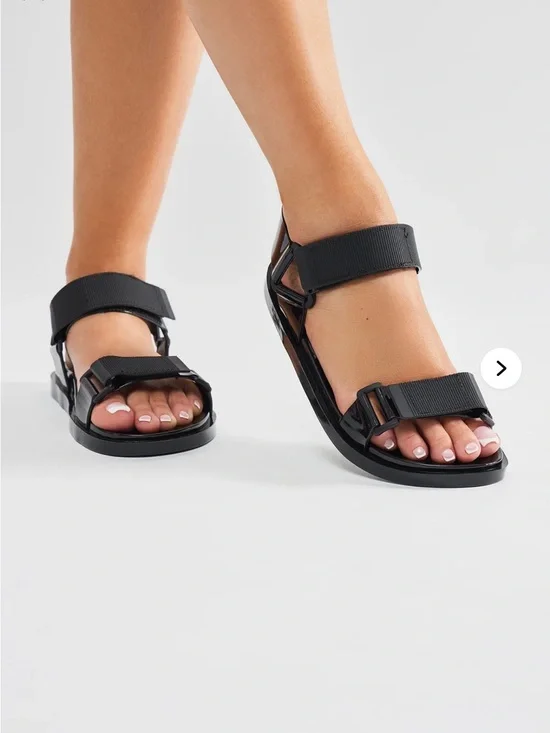 Women's Jelly Black Strappy Casual Sandals