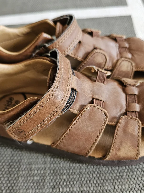 Stride Rite Boys Brown Closed-Toe Fisherman Sandals