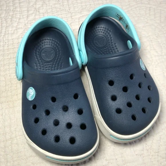 CROCS Infant Navy and Light Blue Classic Clog Shoes Size 4-5 infant
