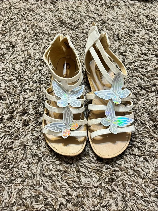 Girl’s white butterfly sandals. Size 2