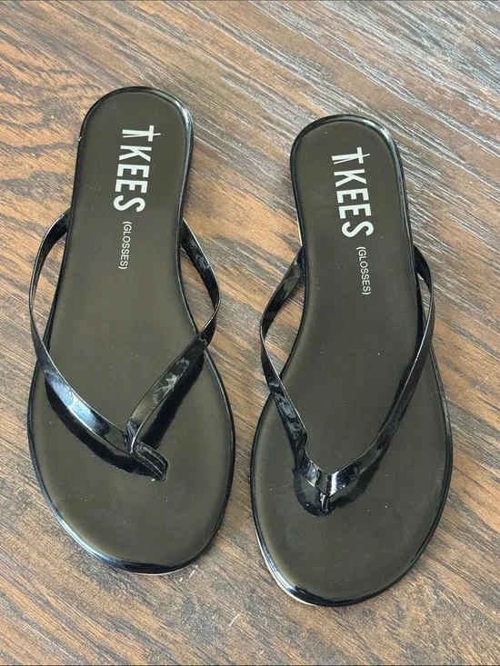 TKEES Black Gloss Patent Thong Sandals