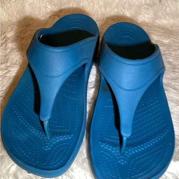 Crocs Blue Flip Flop Sandals size 10