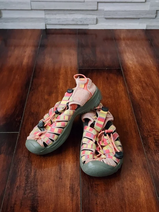 KEEN Newport H2 Kids Waterproof Sandals Pink Stripe Closed Toe Hiking Water Shoe