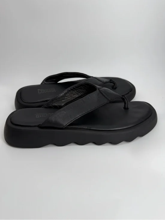 Cougar Jacy Black Leather Chunky Platform Thong Sandals Flip Flops Size 9