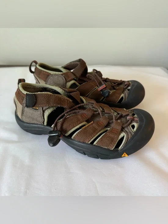 KEEN Size 3 Little Boys or Girl Brown Sandals
