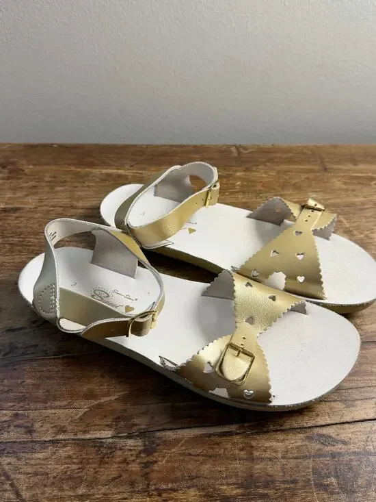 Sun-San Sweetheart Gold Sandals Girl's size 3