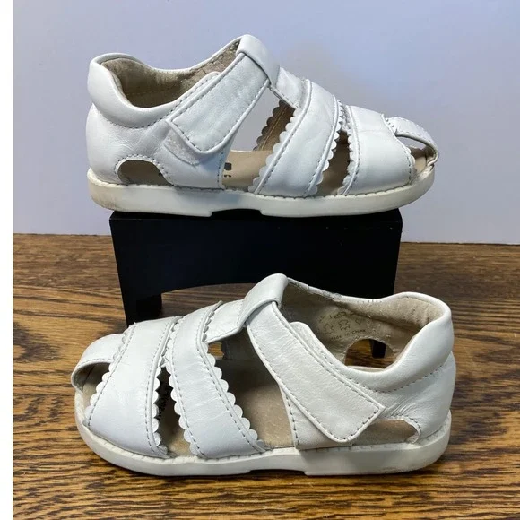 See Kai Run Girls White Leather Scalloped Fisherman Sandals Toddler Size 7