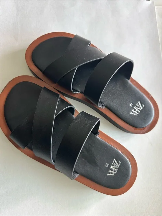 Zara Black Slide Sandals with Brown Trim