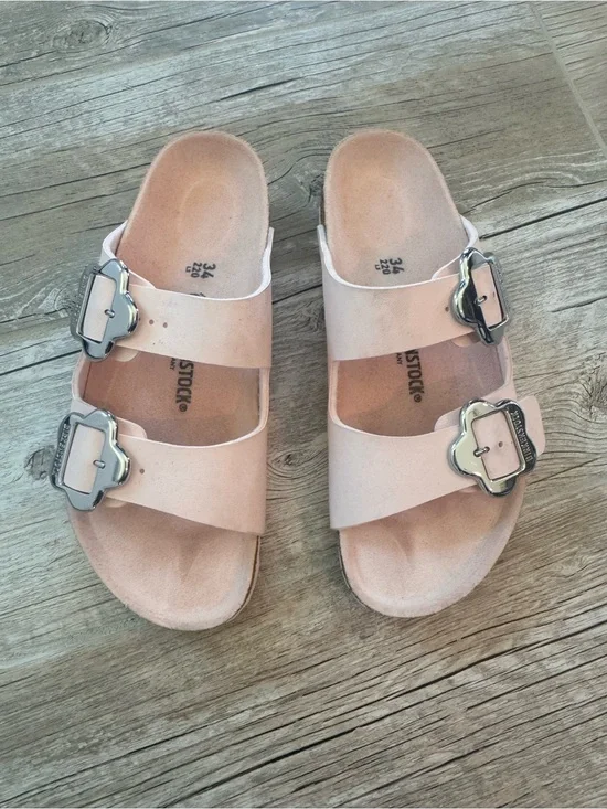 Birkenstock Girls Flower BuckleTwo-Strap Sandal in Blush Pink