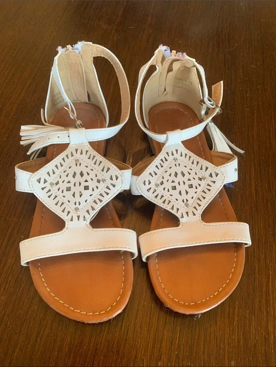 Report Girls White Cutout Tassel Ankle Strap Sandals