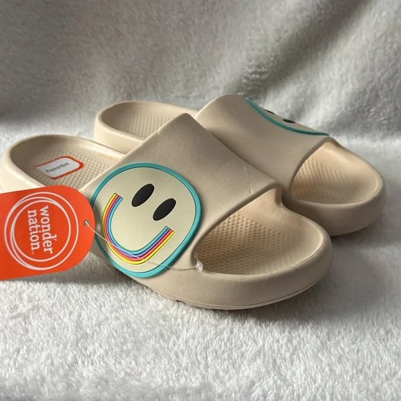 Wonder Nation Kids Beige Slide Sandals with Smiley Face Size 4-5 Slip On New‎